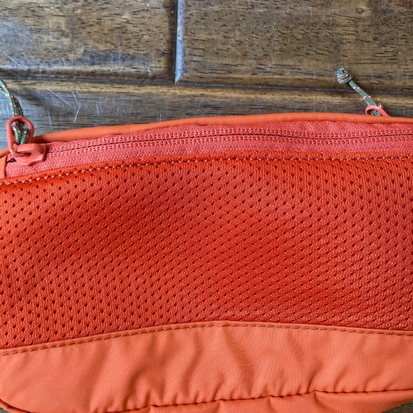 Fjallraven High Coast Hip Pack Travel Hiking Fanny Pack Sunset Orange - Picture 3 of 8